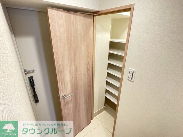 市谷台町坂フロントの物件内観写真